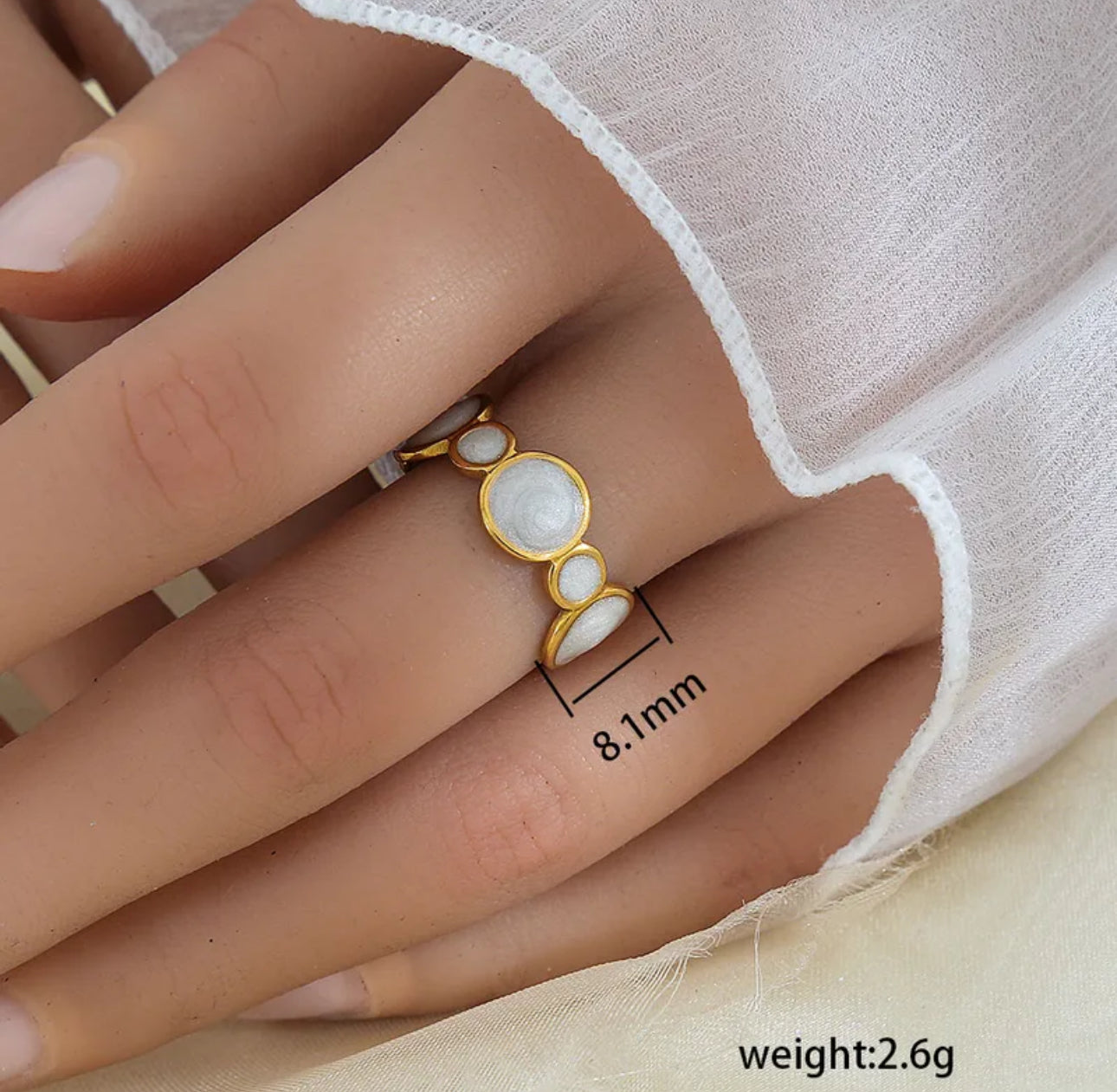 Ketsy white circle ring